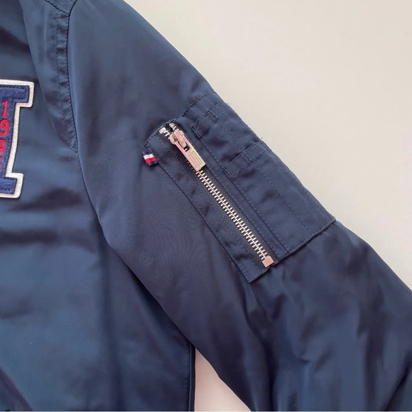 TOMMY HILFIGER Logo-Embroidered Quilted Navy Red Bomber Jacket Down Lining Small - Picture 8 of 16